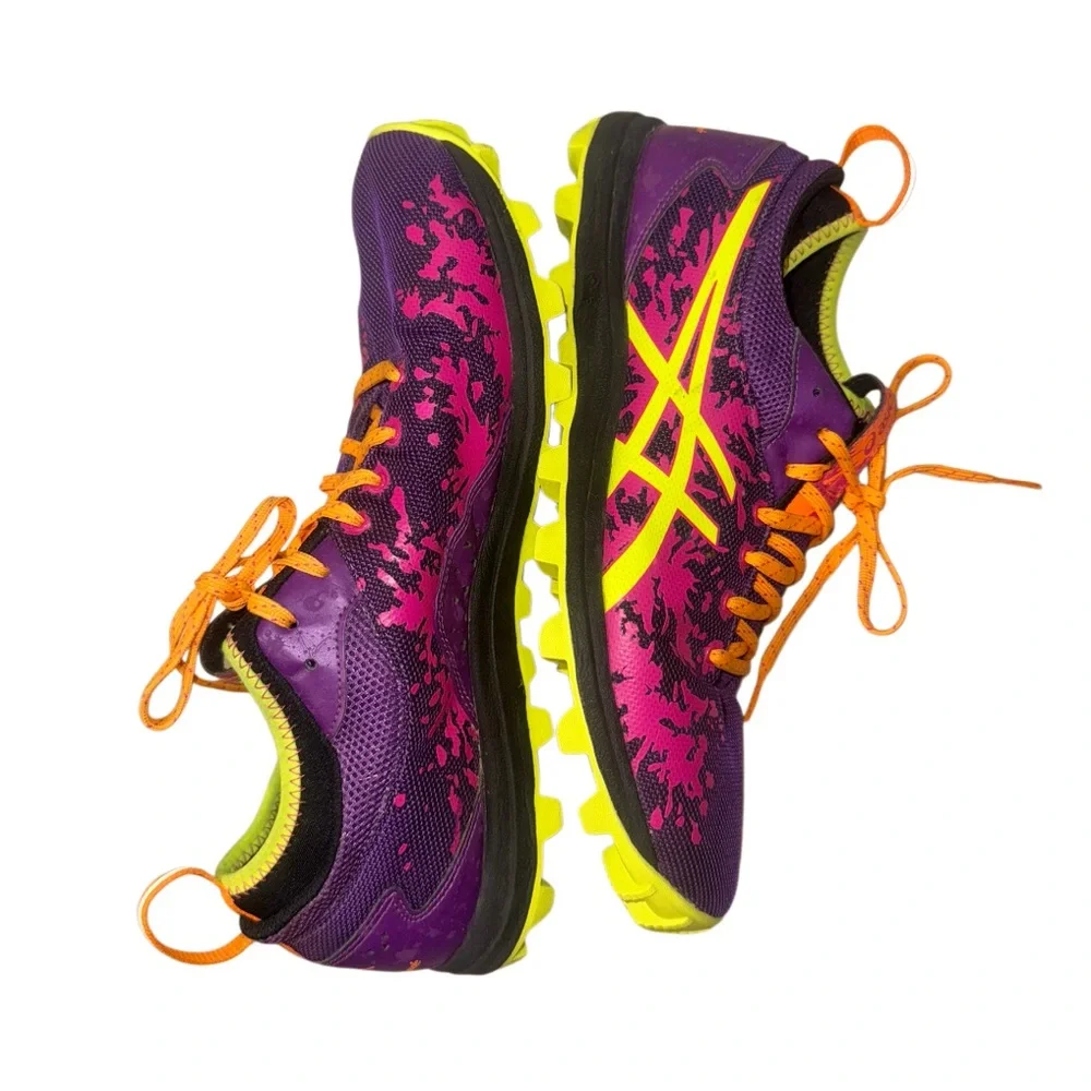 Asics eye catching